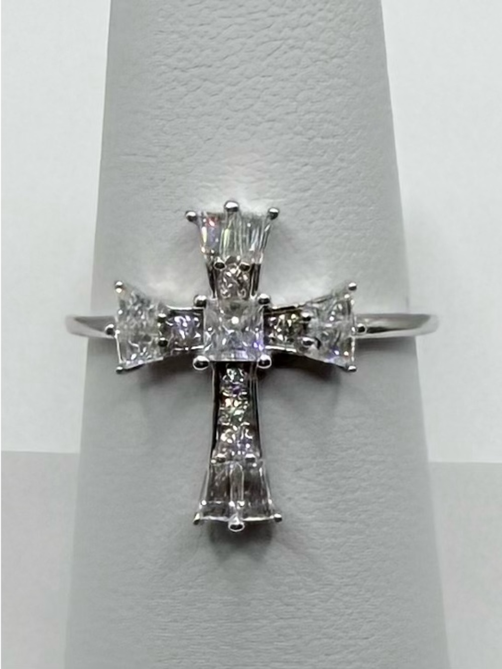 Elegant Moissanite Silver Cross Ring, 1.5 TCW, 925 Silver, Rhodium Plated